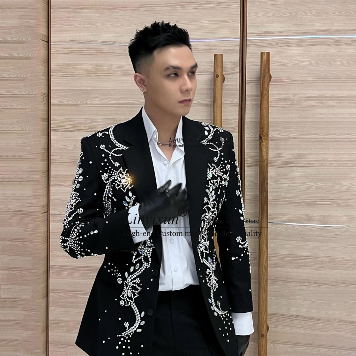 Traje con adornos de diamantes - Mens Fashion Trajes reseña y precio